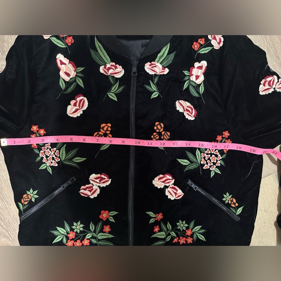Alice + Olivia Black Bomber Jacket with Floral Embroidery - Picture 5 of 6